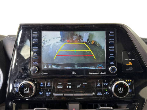 2022 Toyota Highlander Hybrid Limited