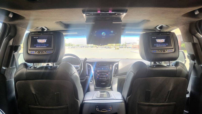 2018 Cadillac Escalade Platinum