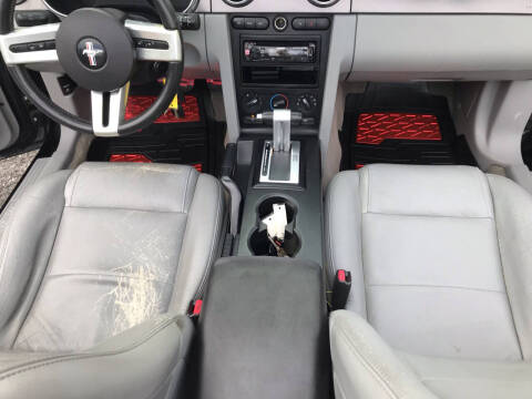 2007 Ford Mustang V6 Deluxe