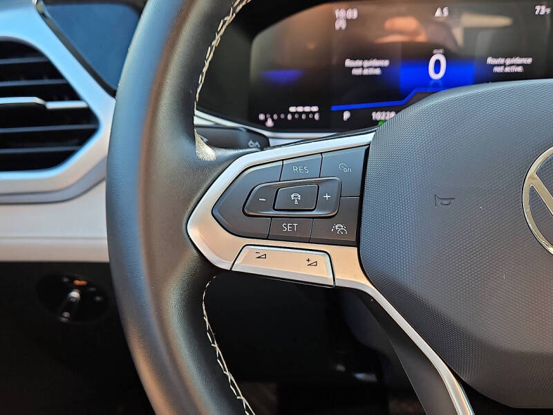 2025 Volkswagen Taos SE