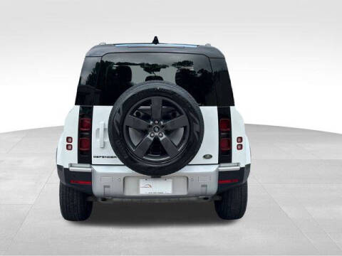 2022 Land Rover Defender 110 S