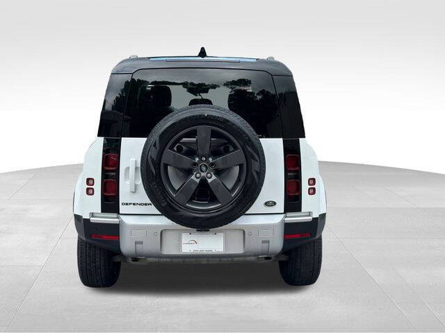 2022 Land Rover Defender 110 S