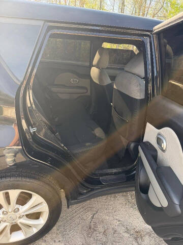 2016 Kia Soul +