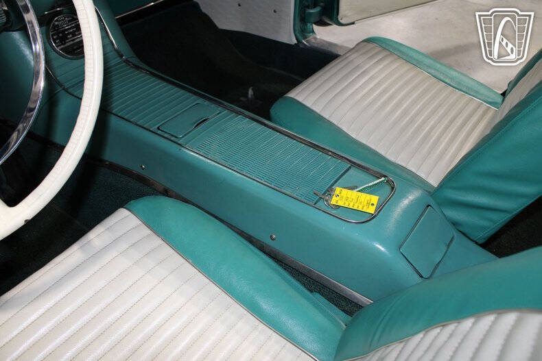 1958 Ford Thunderbird