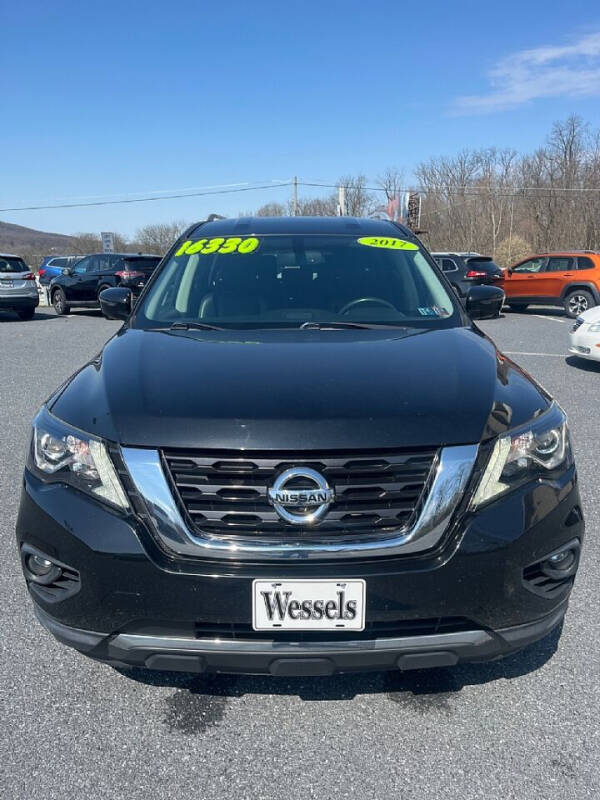 2017 Nissan Pathfinder SL