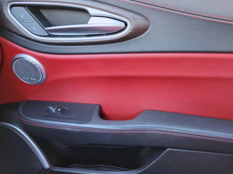 2017 Alfa Romeo Giulia Ti