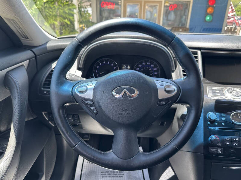 2013 Infiniti FX37