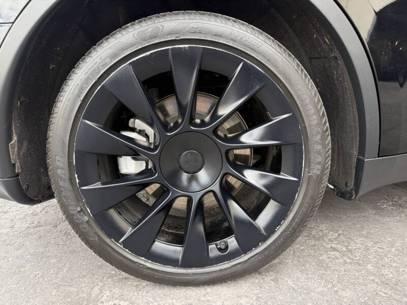 2023 Tesla Model Y Long Range