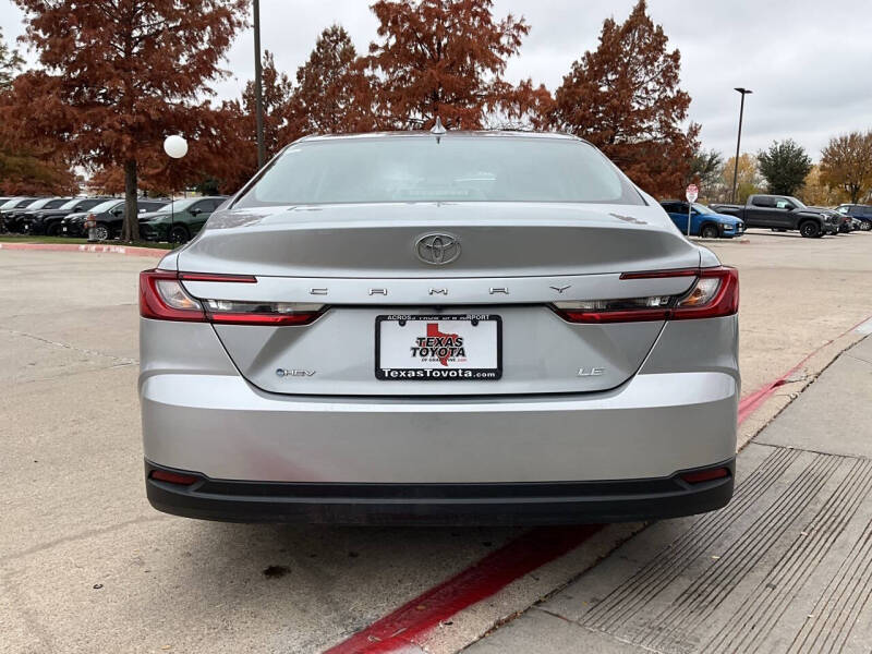 2025 Toyota Camry LE