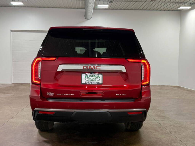 2023 GMC Yukon SLT