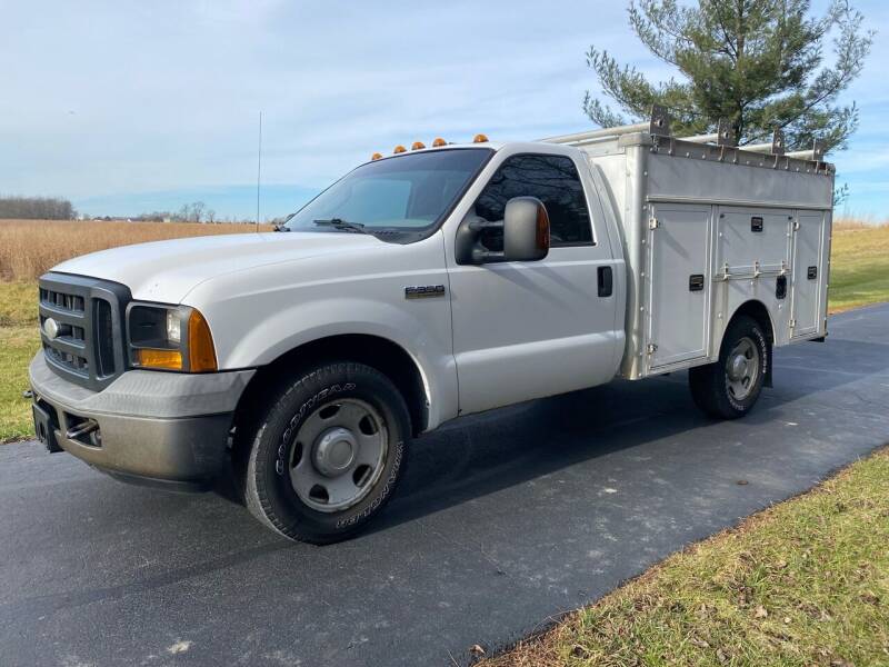 2006 Ford F-350 Super Duty for sale at CMC AUTOMOTIVE in Roann IN