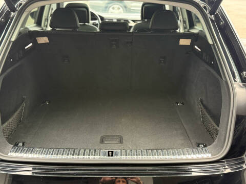 2019 Audi e-tron quattro Premium Plus