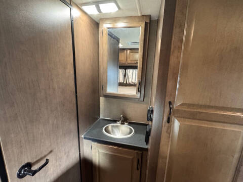 2019 Thor Motor Coach Majestic