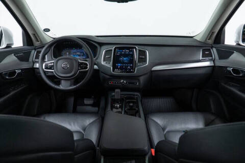 2023 Volvo XC90 B5 Core