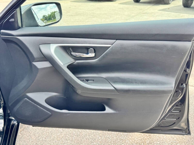 2017 Nissan Altima 2.5 SV