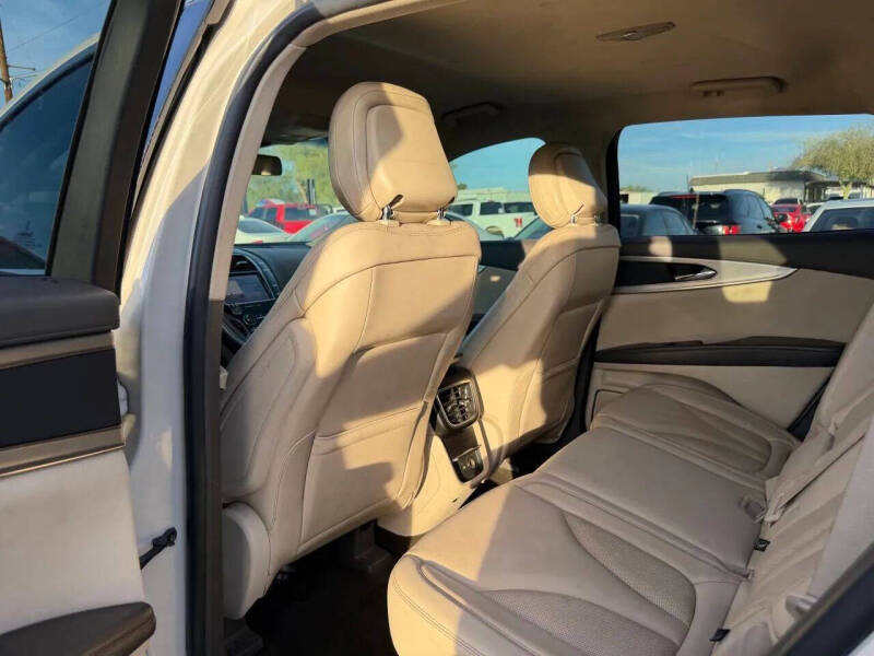 2020 Lincoln Nautilus Standard