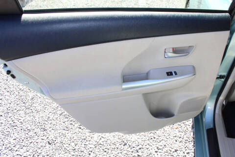 2014 Toyota Prius v Three