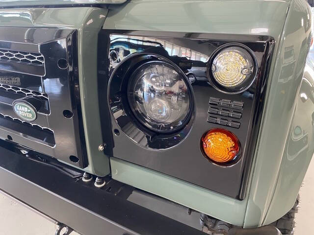 1998 Land Rover Defender 28
