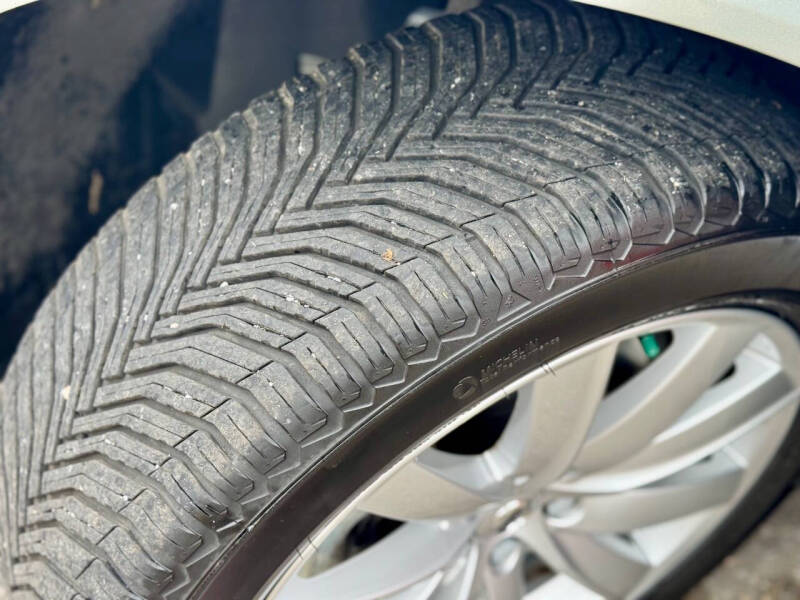 2017 Volvo XC90 T6 Momentum