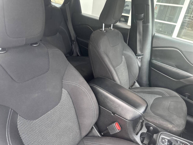 2019 Jeep Cherokee Latitude