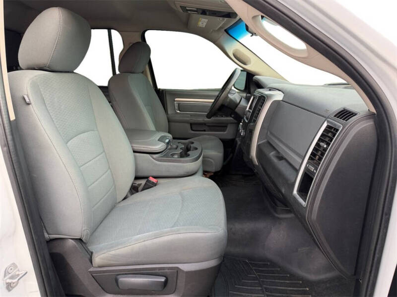 2017 RAM 1500 SLT