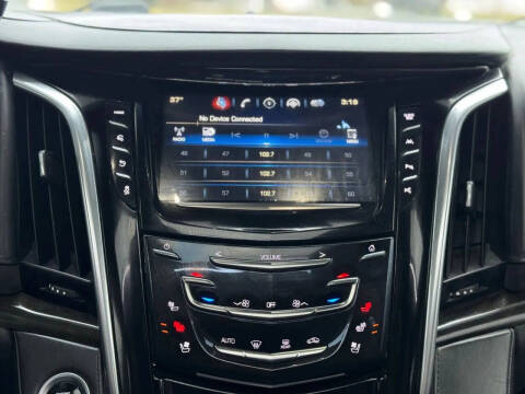 2017 Cadillac Escalade Platinum