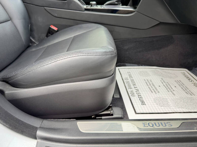 2016 Hyundai Equus Signature