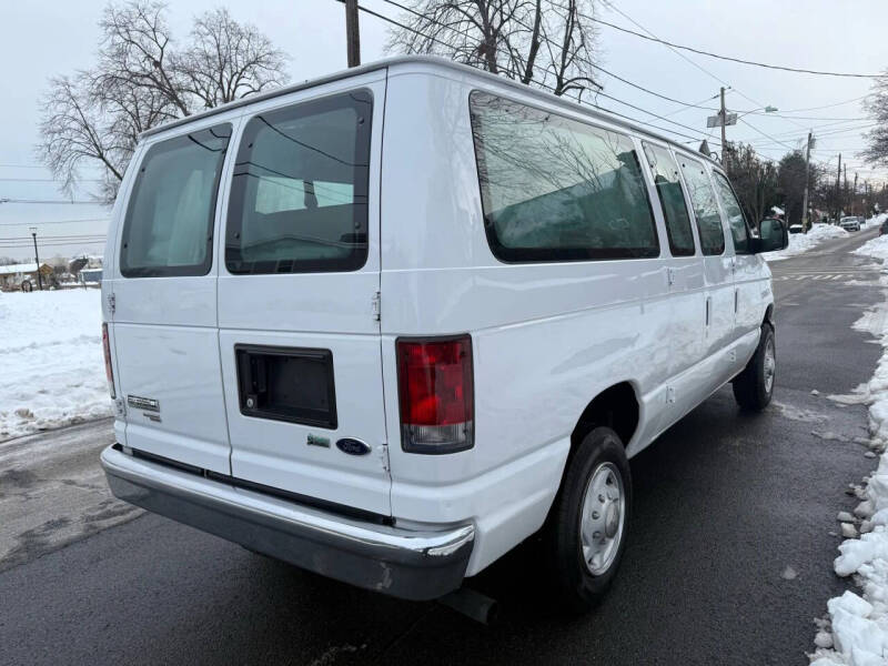 2013 Ford E-Series E-350 SD XLT
