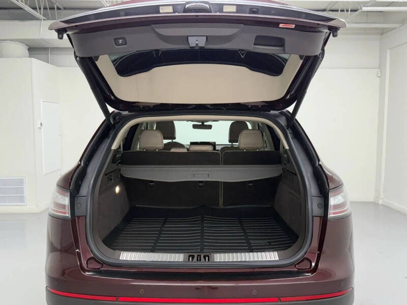 2021 Lincoln Nautilus Reserve