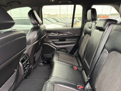 2022 Jeep Grand Cherokee Altitude