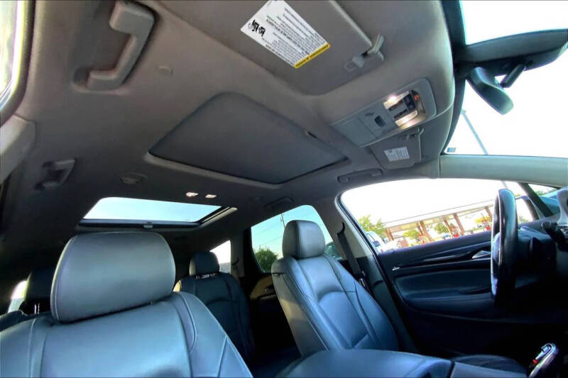 2021 Buick Enclave Essence