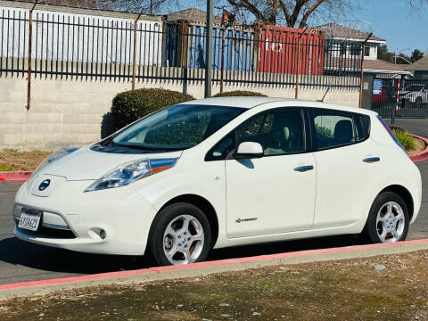2011 Nissan LEAF for sale at GALAXY AUTO DEALS INC in Sacramento CA