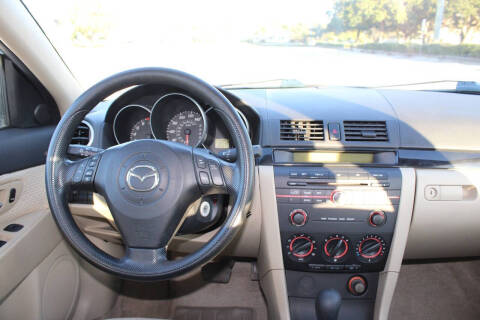 2004 Mazda MAZDA3 i