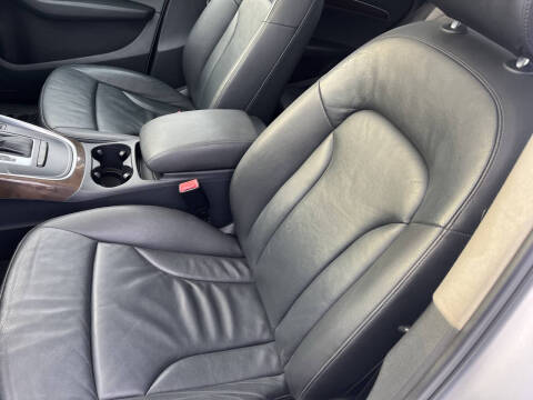 2011 Audi Q5 3.2 quattro Premium Plus