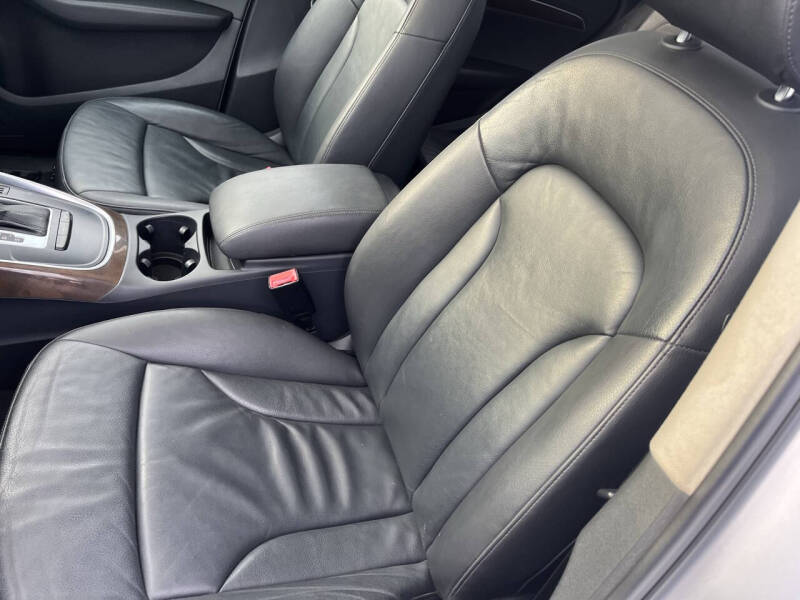 2011 Audi Q5 3.2 quattro Premium Plus