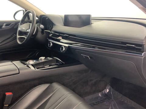 2023 Genesis G80