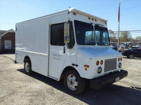 2002 Workhorse P42 for sale at J & S Auto Sales in Clarksville TN