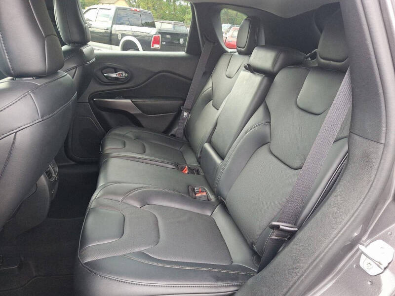 2022 Jeep Cherokee Latitude Lux