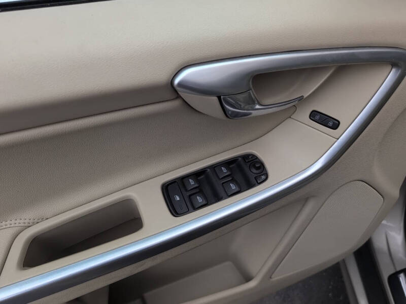 2015 Volvo XC60 T6