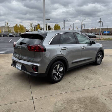 2022 Kia Niro LXS