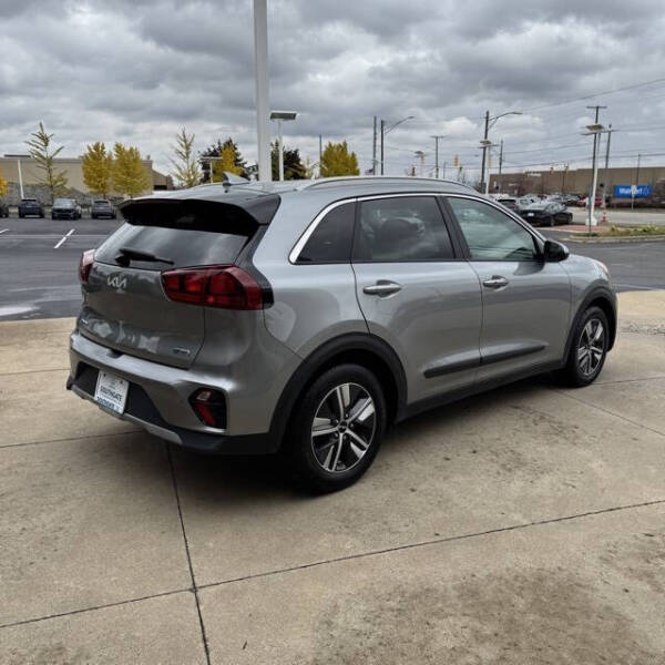 2022 Kia Niro LXS