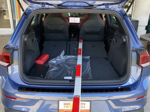 2025 Volkswagen Golf GTI SE