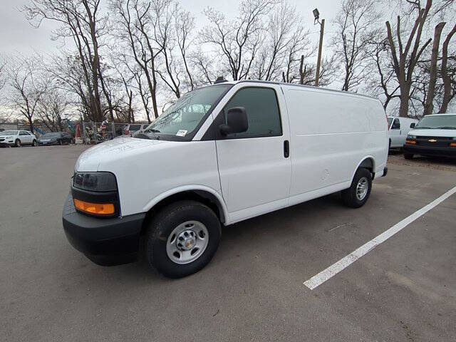 2025 Chevrolet Express 2500