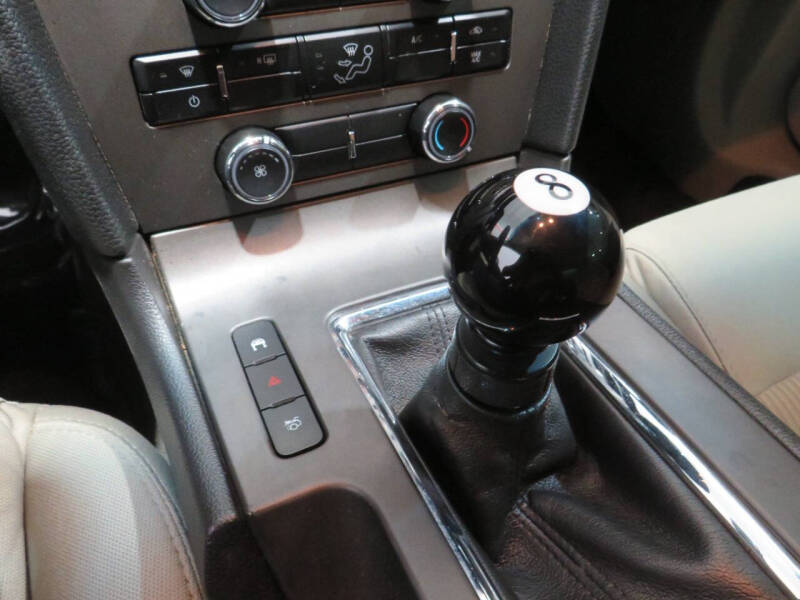 2011 Ford Mustang V6