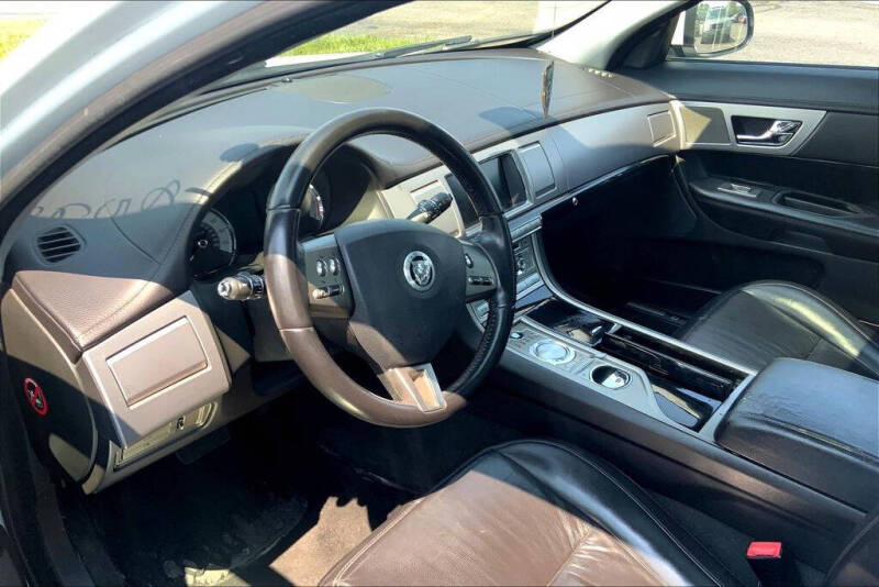 2011 Jaguar XF