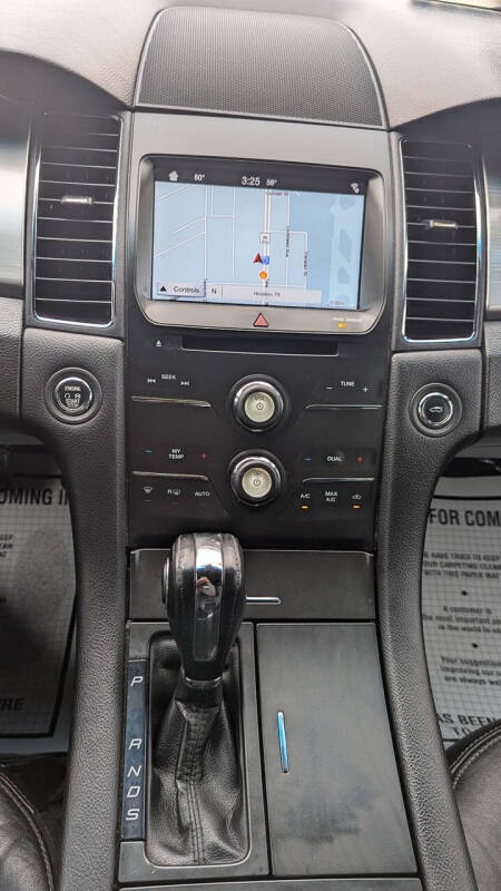 2016 Ford Taurus SEL