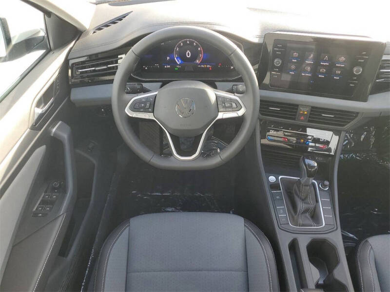 2025 Volkswagen Jetta SE