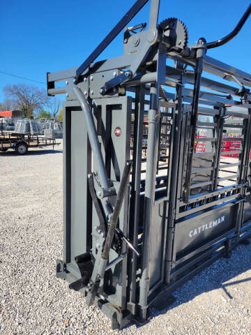 2025 Cattleman Manual w/Solid Floor
