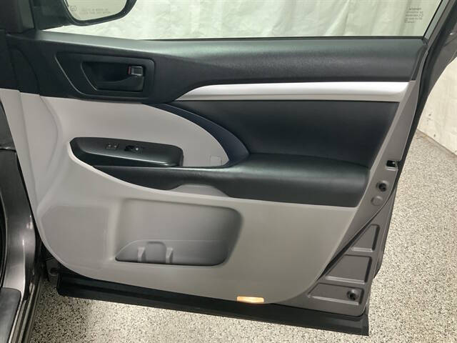 2018 Toyota Highlander LE