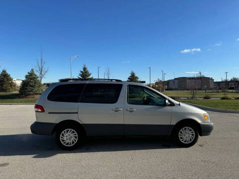 2003 Toyota Sienna CE